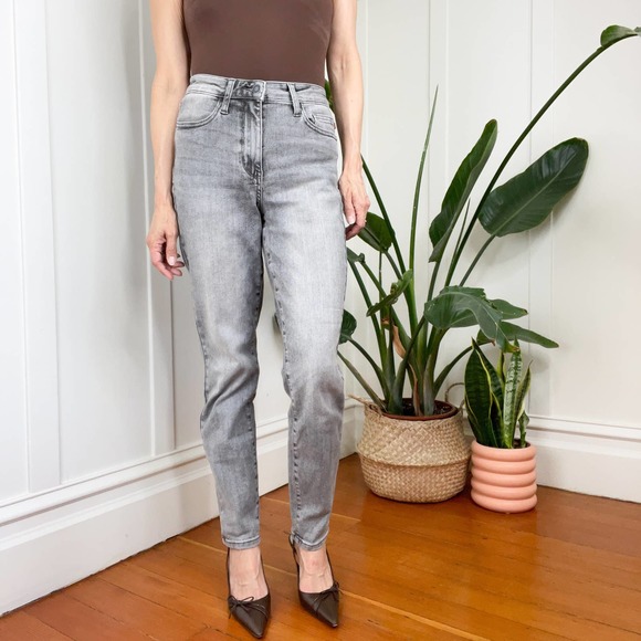 Judy Blue Slim Fit Gray Wash Jeans Size 26 - Picture 1 of 8